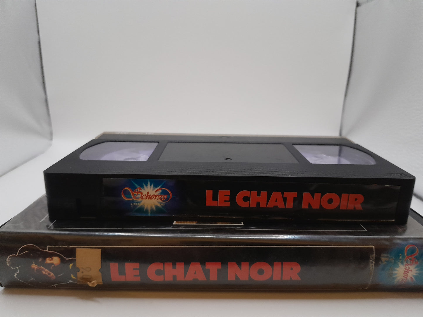 VHS : Le Chat Noir version française