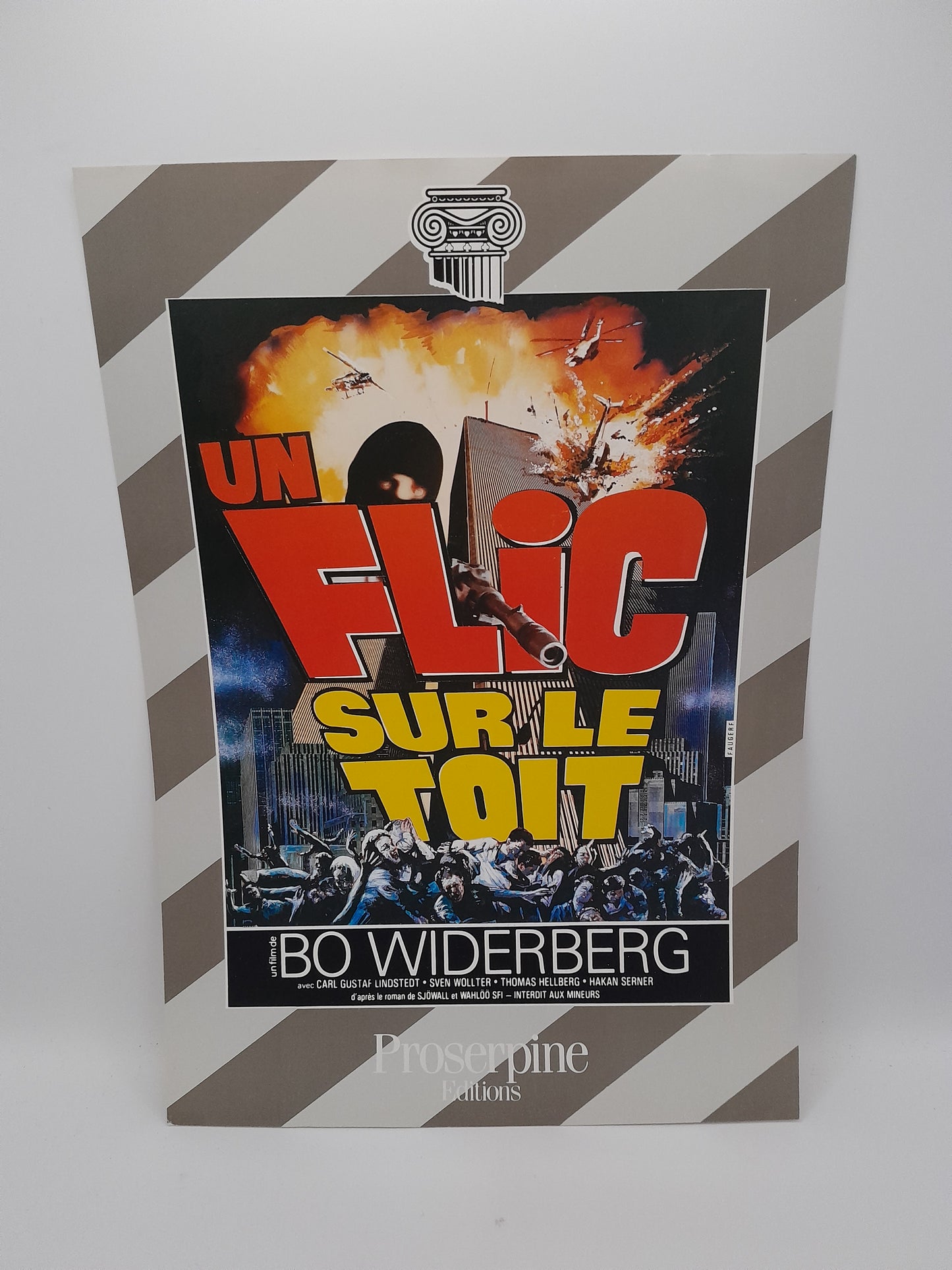 Affiche Vidéo Club du film "Un Flic sur le Toit" 29 x 20.5 cm