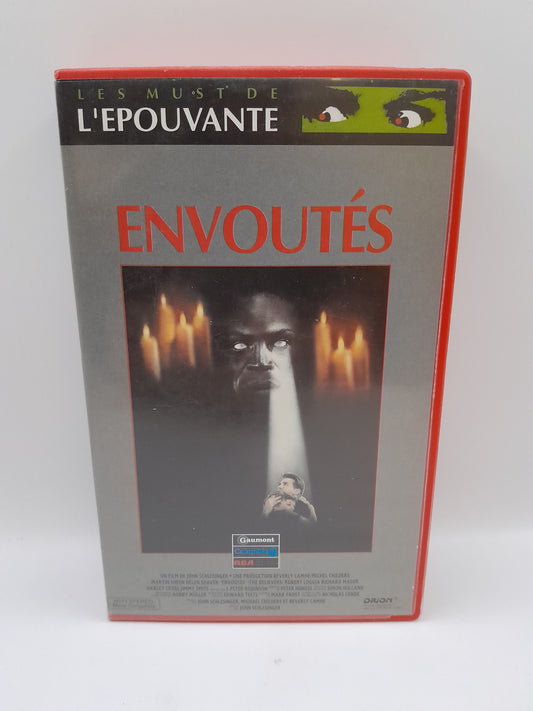 VHS : "Envoûtés"