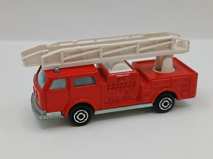 Véhicule Majorette Pompier ech 1/100 n°207