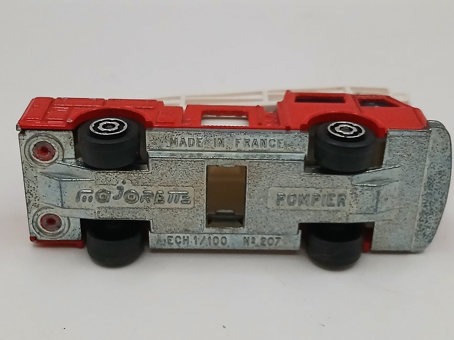 Véhicule Majorette Pompier ech 1/100 n°207
