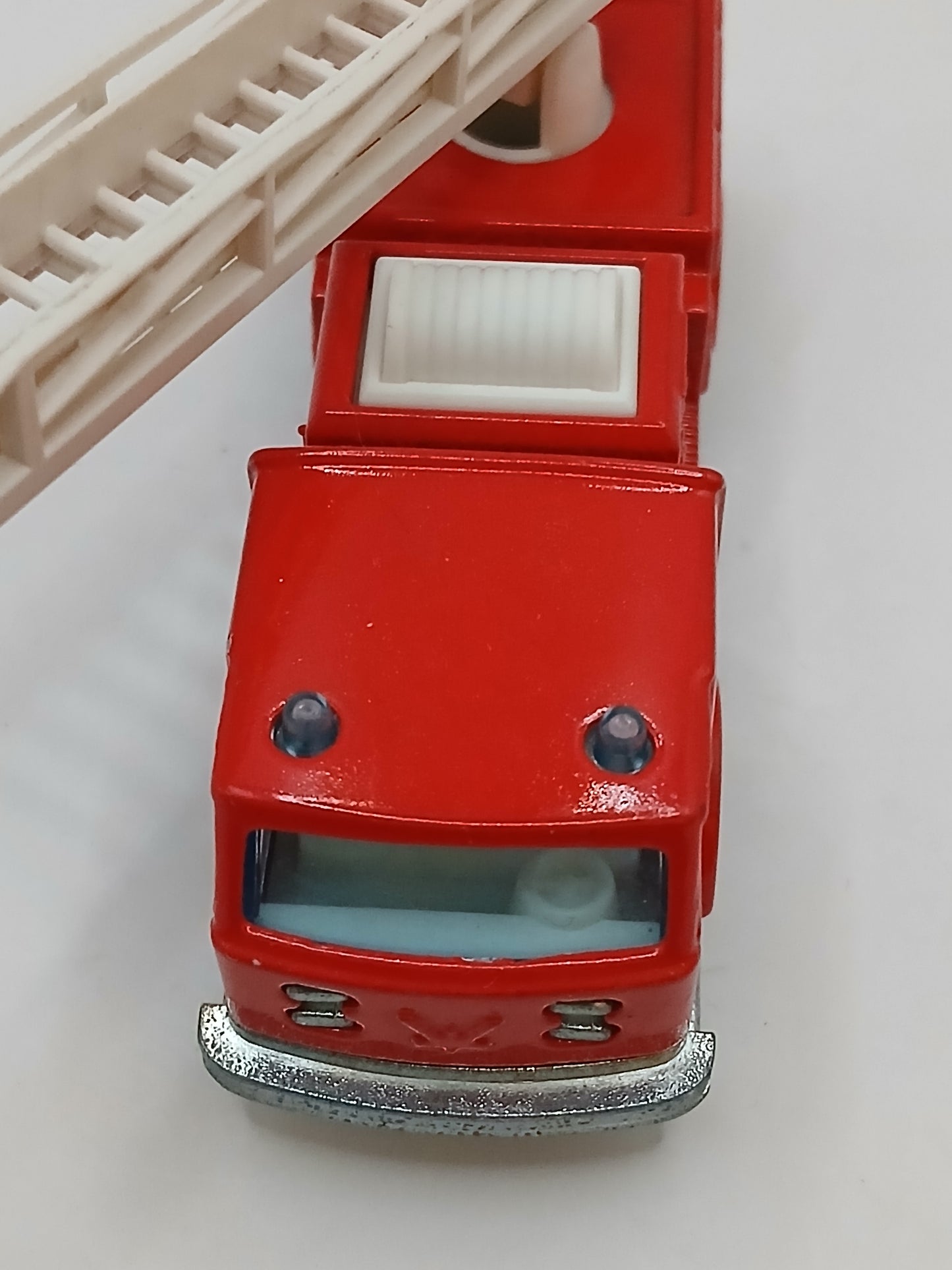 Véhicule Majorette Pompier ech 1/100 n°207
