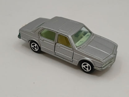 Véhicule Majorette BMW 733 ech 1/60