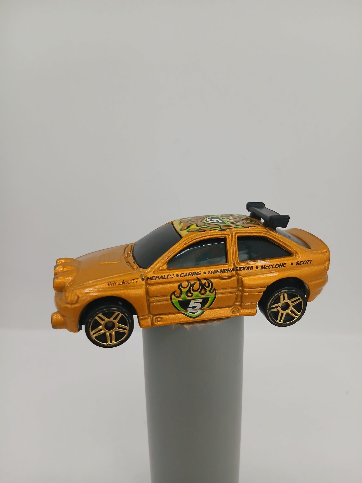 Véhicule Hotweels Escort Rally 1996