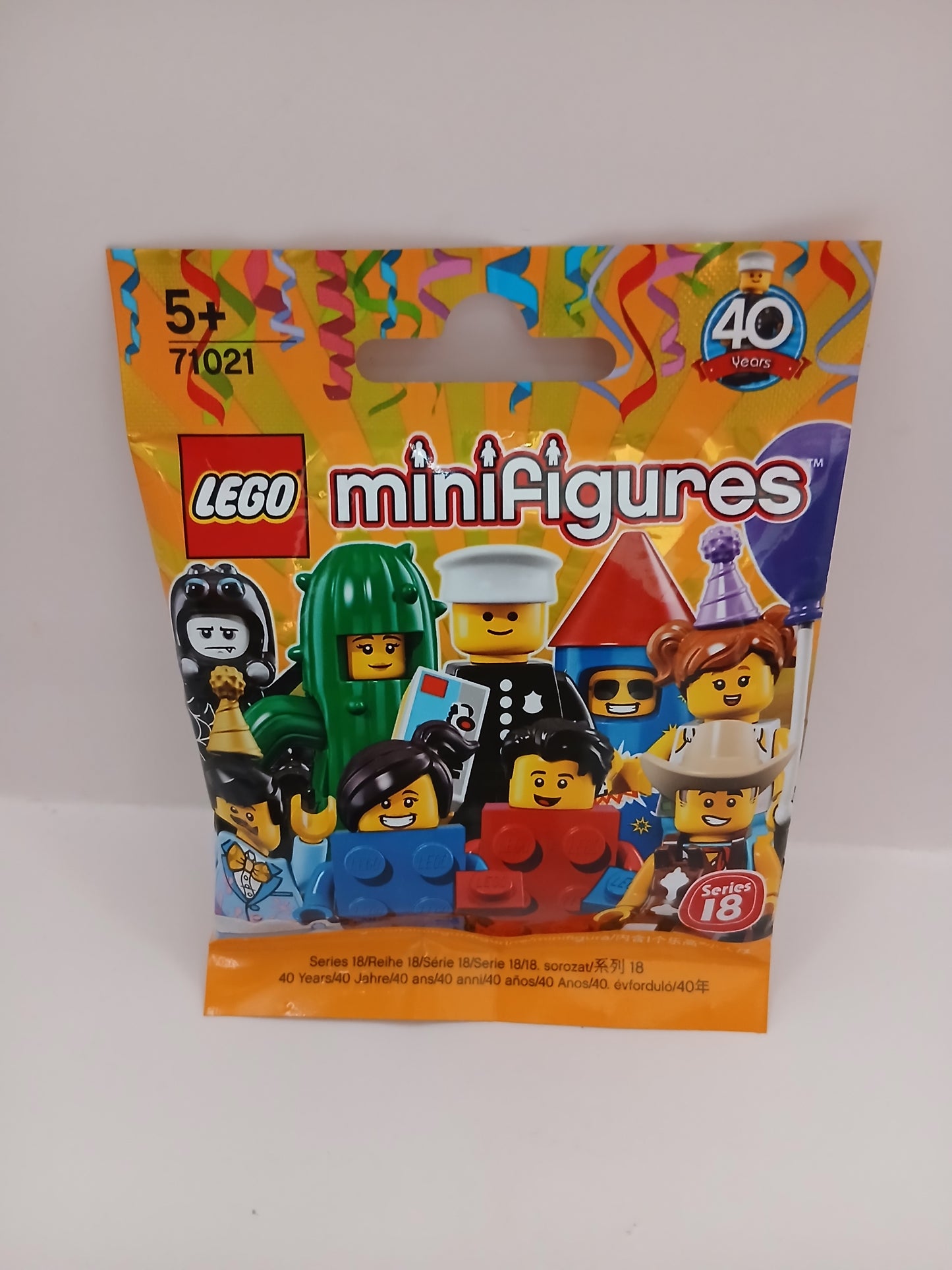 Pochette Neuf Lego Minifigures séries 18  40 ème anniversaire
