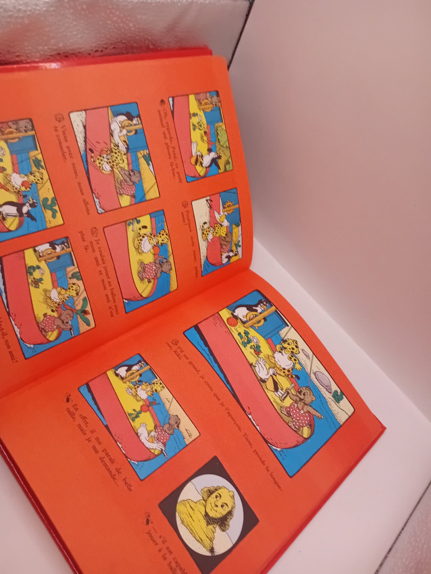 Livre Petzi au château - Recueil 2 - EO 1977